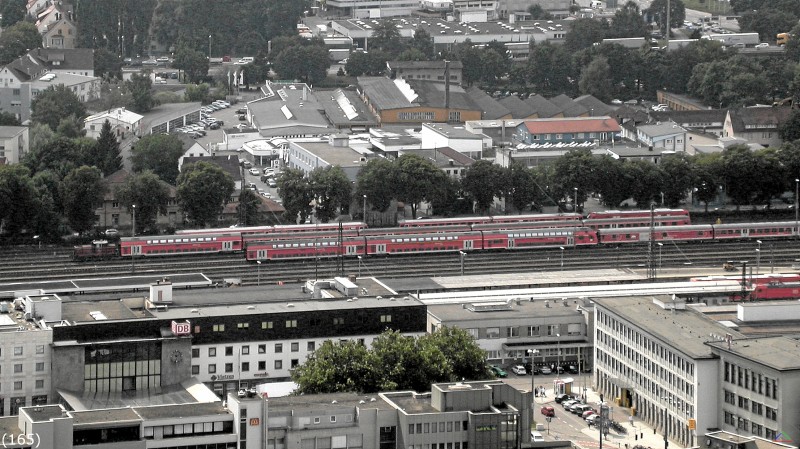 Bahn 165.jpg - Rangierarbeiten mit Nahverkehrswagen in Ulm Hbf.